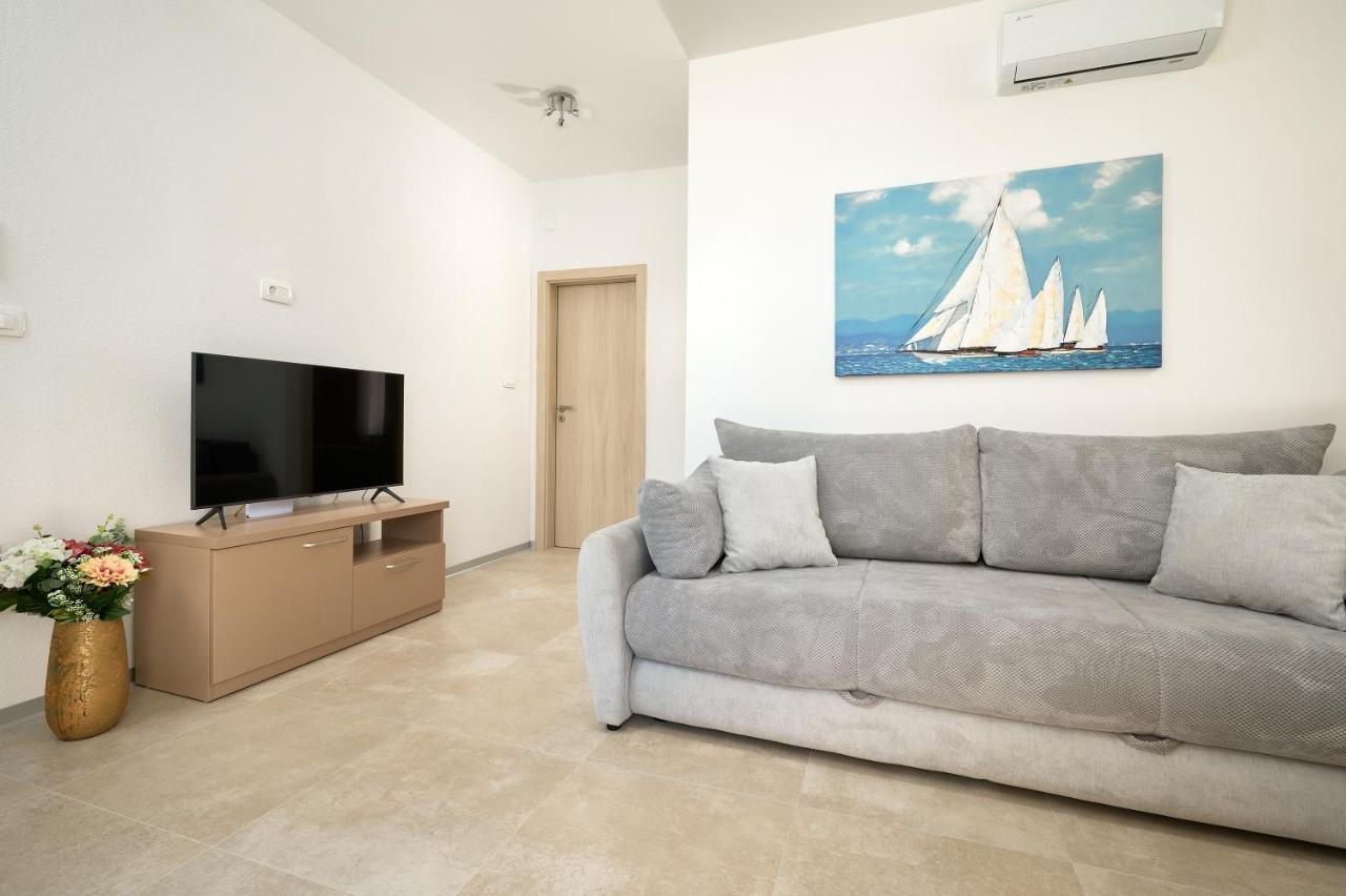 Zora Residence Kastela Exterior photo