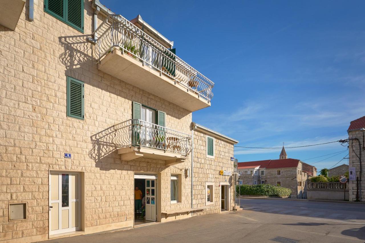 Zora Residence Kastela Exterior photo